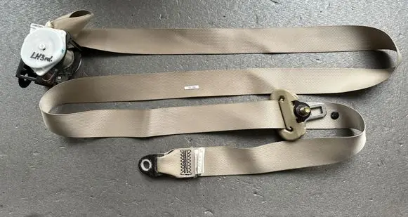 Nissan Patrol Y61 Third row seat belt 89845VC301
