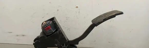 Jaguar S-Type Accelerator throttle pedal XR839F836BC