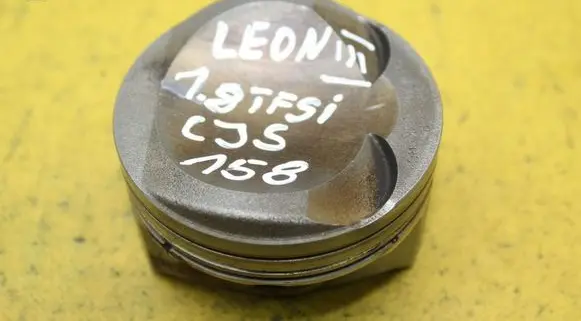 Volkswagen Golf VII Piston 
