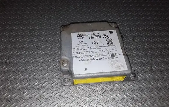 Volkswagen PASSAT B5 Airbag control unit/module 1J0909604 5WK4200