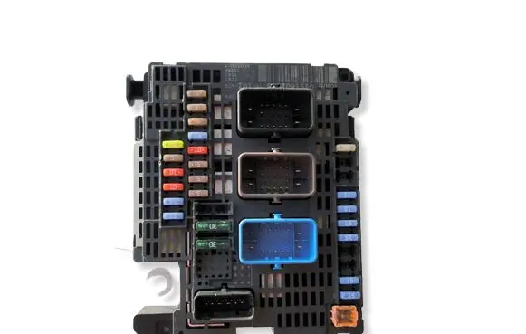 Peugeot 308 Fuse module BSMZ01 9807091580