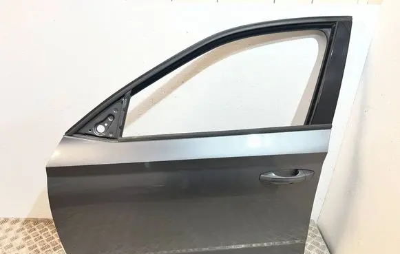 Skoda Kamiq Front door