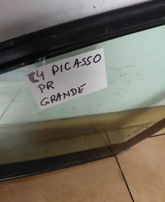 Citroen C4 Grand Picasso Front triangle window/glass DOT618M501100AS2 E000233 43R00366