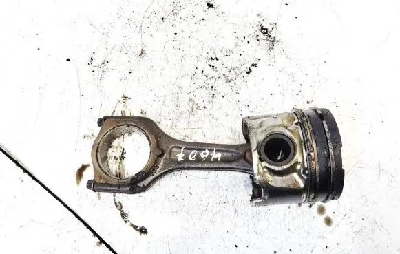 Mazda 2 Piston with connecting rod
