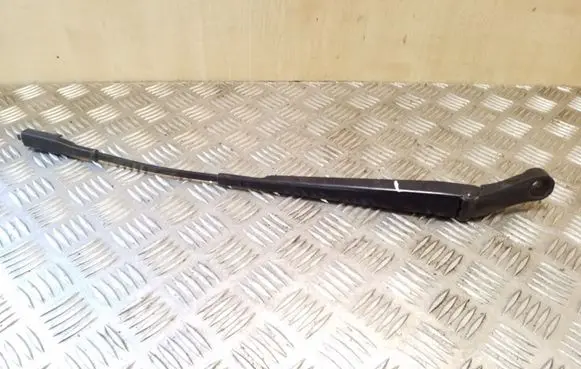 Opel Zafira B Front wiper blade arm