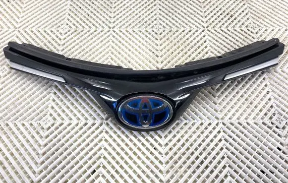 Toyota RAV 4 (XA40) Front grill 5310142411