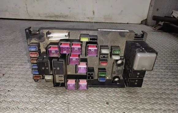 Subaru Forester SH Fuse module 82241SC020