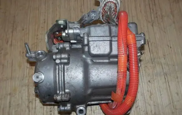 Mitsubishi Outlander Air conditioning (A/C) compressor (pump) 7813A379