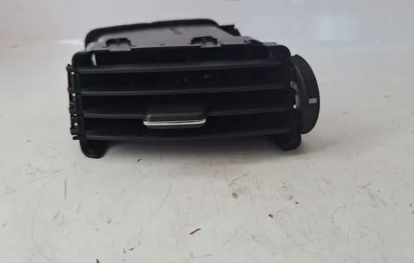 Toyota Corolla Verso AR10 Dash center air vent grill 6556444010