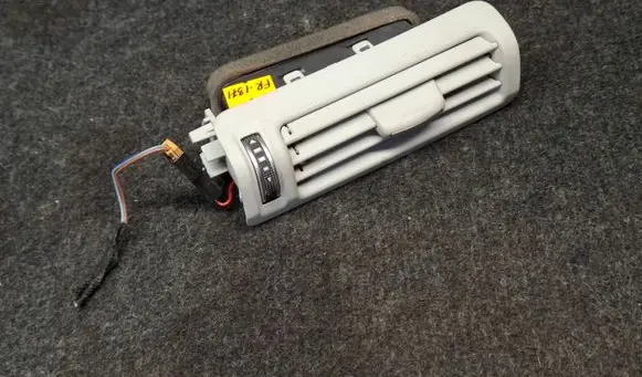 Audi A6 S6 C7 4G Air vent grill in roof 4G0819210E