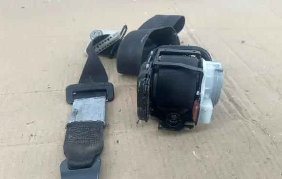 Opel Vivaro Front seatbelt 98025578XX 10092015