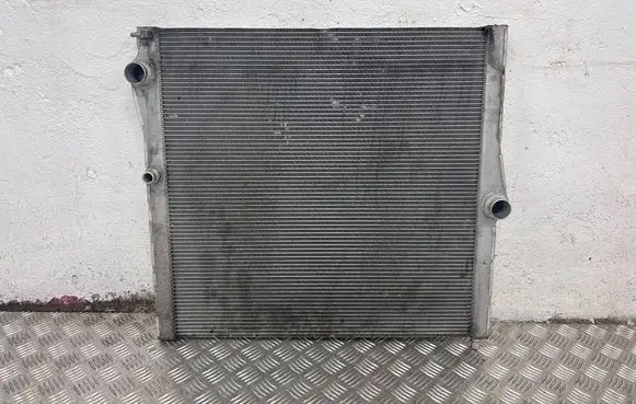 BMW X6 M Coolant radiator 7594020