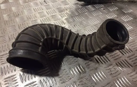 Volvo XC90 Air intake hose/pipe 08634148