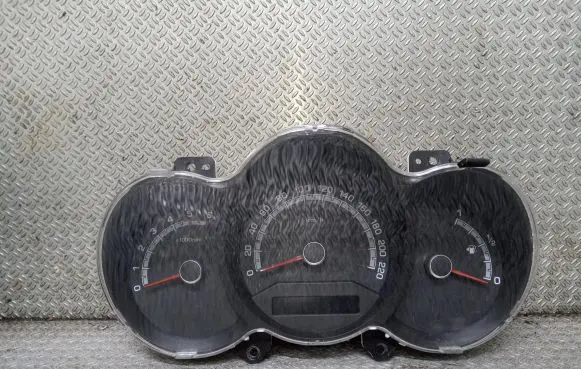KIA Venga Speedometer (instrument cluster) 940041P591
