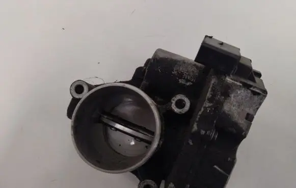 Renault Scenic II - Grand scenic II Throttle valve 7701062300 A2C53107575