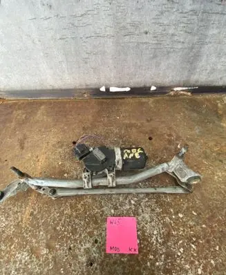 Renault Megane I Front wiper linkage and motor 