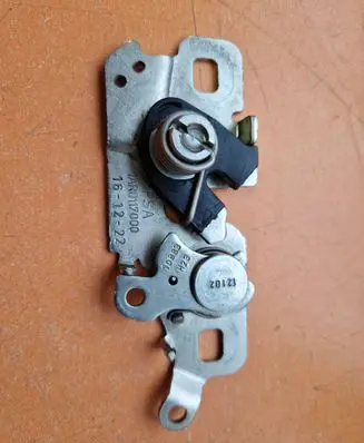 Engine bonnet/hood lock/catch