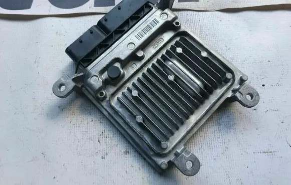 Mercedes-Benz C W204 Engine control unit/module A6519005301 6519005301