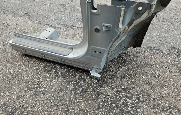 KIA Sportage Front sill (body part) 