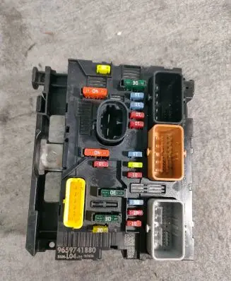 Citroen C3 Fuse module 9659741880