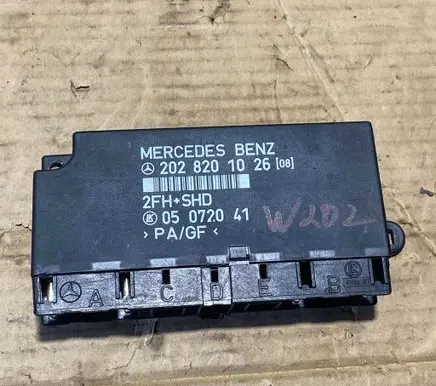 Mercedes-Benz C AMG W202 Comfort/convenience module 2028201026 05072041