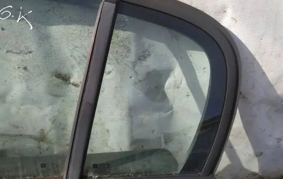 Opel Signum Rear vent window glass 