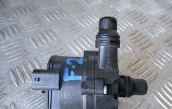 BMW X3 F25 Electric auxiliary coolant/water pump 7643949