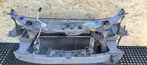 Opel Zafira B Radiator support slam panel