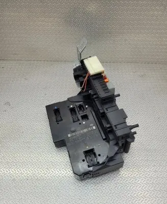 Mercedes-Benz E C207 W207 Fuse box set 2129009622