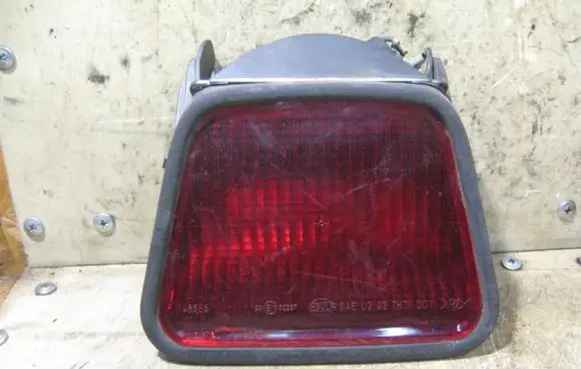 Mercedes-Benz E W210 Third/center stoplight HELLA146554
