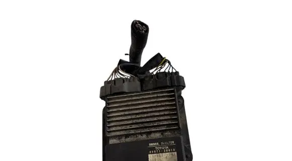 Toyota Avensis Verso Fuel injection control unit/module 8987120050 1310001261