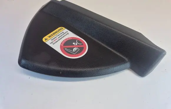 Mercedes-Benz C W204 Dashboard side end trim A2046800278 107215