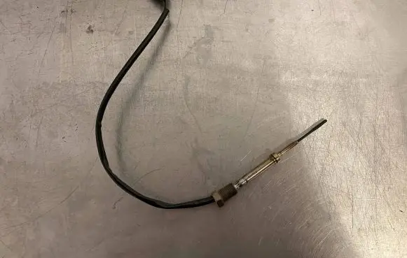 BMW 5 G30 G31 Exhaust gas temperature sensor 8570234 2657009080