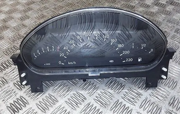 Speedometer (instrument cluster)