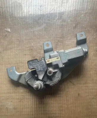 Suzuki SX4 S-Cross Rear window wiper motor 881