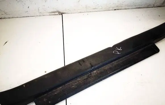 Front sill trim cover