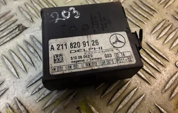 Mercedes-Benz E W211 Alarm control unit/module 2118209126 A2118209126