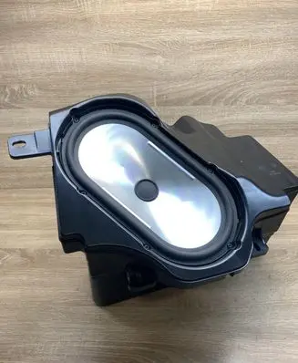 Land Rover Range Rover Sport L320 Subwoofer speaker XH4218808AB XQA500110 137RG005