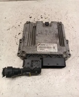 Iveco Daily 5th gen Engine control unit/module 5801467201 10R035562 0281018453
