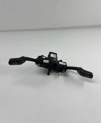 Volkswagen PASSAT B8 Wiper turn signal indicator stalk/switch 3q0953521