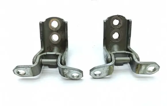 Nissan Navara D23 Front door hinge set 