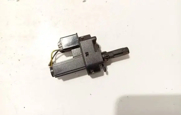 Brake pedal sensor switch