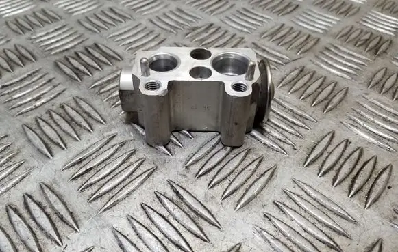 Air conditioning (A/C) expansion valve