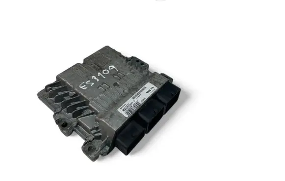 Volvo V50 Engine control unit/module ECU 30788975 S180134001B