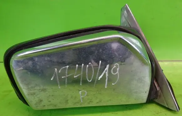 Mercedes-Benz W123 Front door electric wing mirror