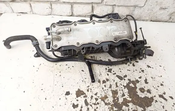 Volkswagen Polo V 6R Intake manifold 04E145749B