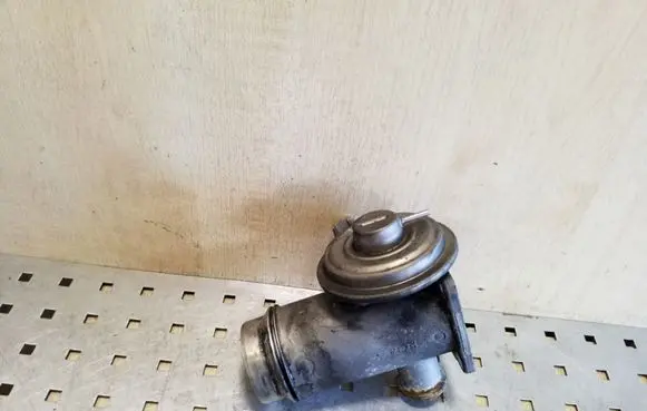 BMW 3 E90 E91 EGR valve 70051200