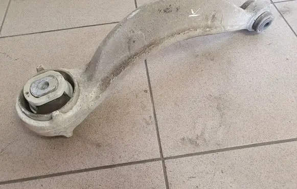 Jaguar F-Pace Front lower control arm/wishbone HK838C256AE