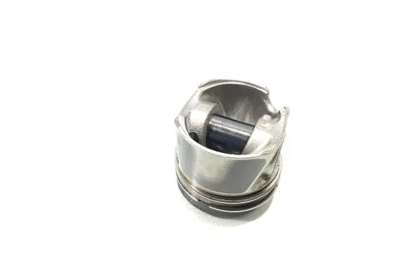 Volkswagen PASSAT B8 Piston 