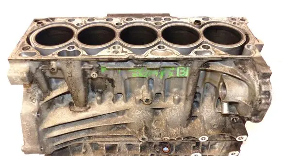 Volvo S60 Engine block 09487204
